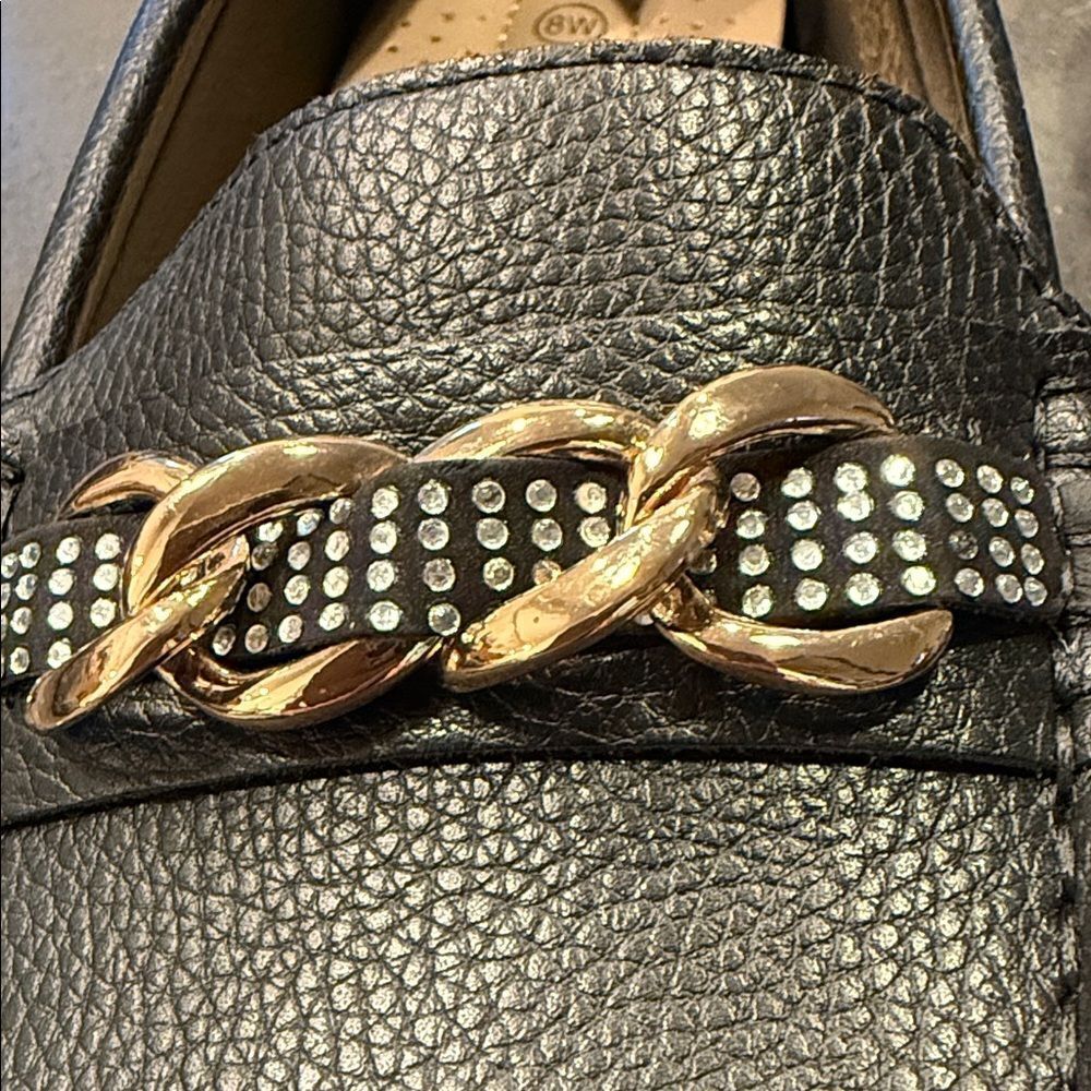 Chic Black Loafers with Gold Chain by Alexis Bendel NWOT - Picture 4 of 10